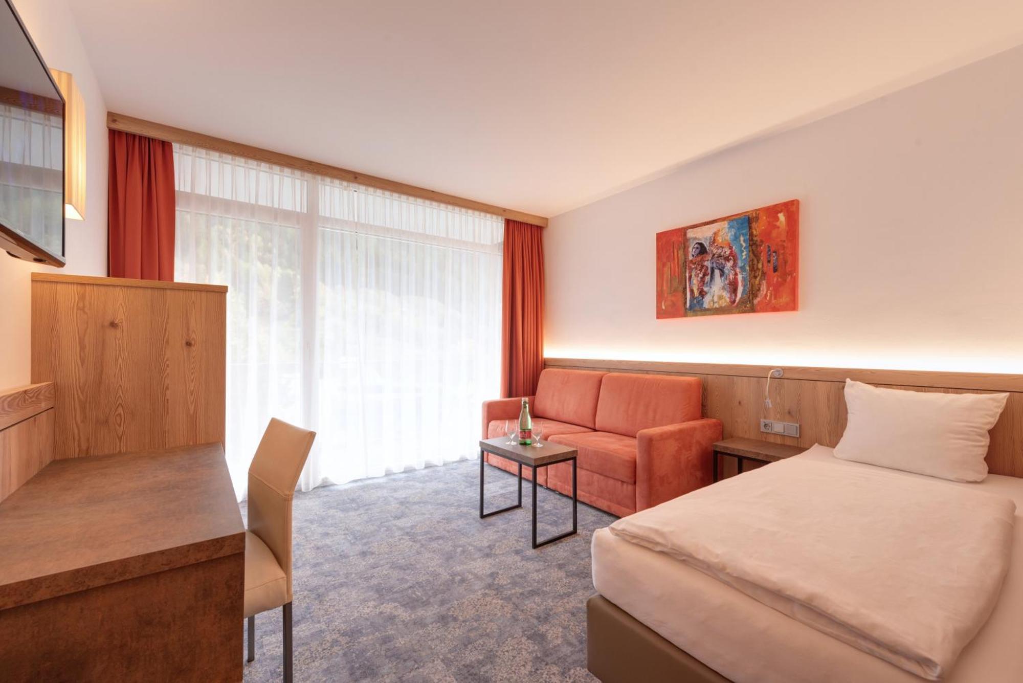 Hotel Alpenland 4*